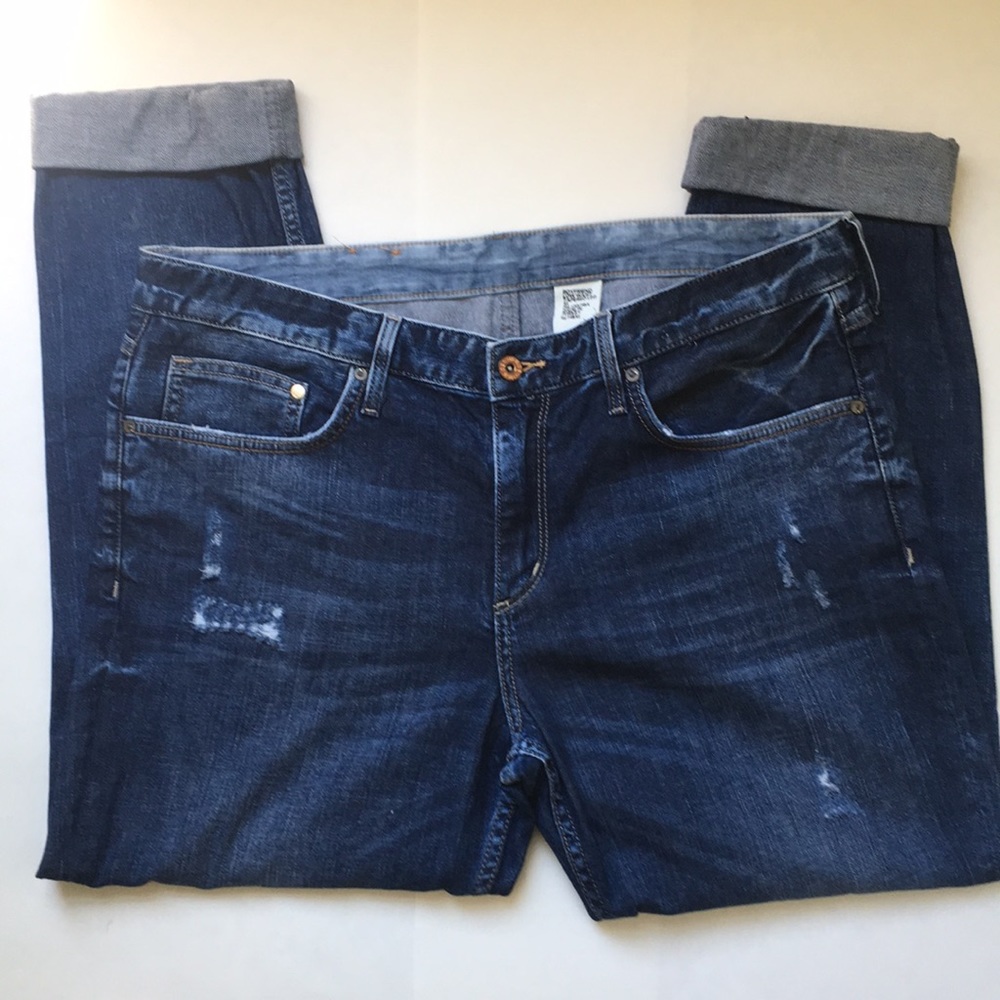 Distressed Boyfriend Jeans!